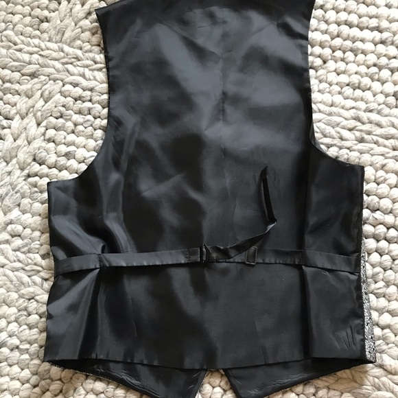 Bill Blass dressy vest - Picture 5 of 8